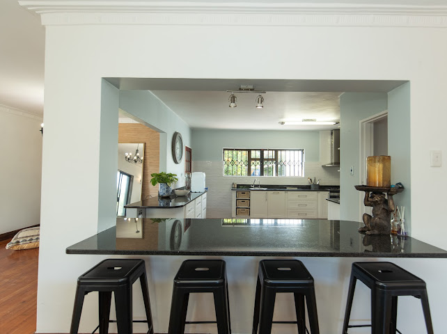 5 Bedroom Property for Sale in Summerstrand Eastern Cape